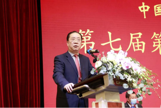 中國演藝設(shè)備技術(shù)協(xié)會(huì)第七屆第一次會(huì)員代表暨第一次理事會(huì)議在廣州成功舉辦。祝賀恩平市海天電子科技有限公司成為中國演藝設(shè)備技術(shù)協(xié)會(huì)第七屆常務(wù)理事單位。
